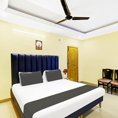 Super Hotel O Padmavathi Puram Near Railway Station Tirupati Exteriör bild