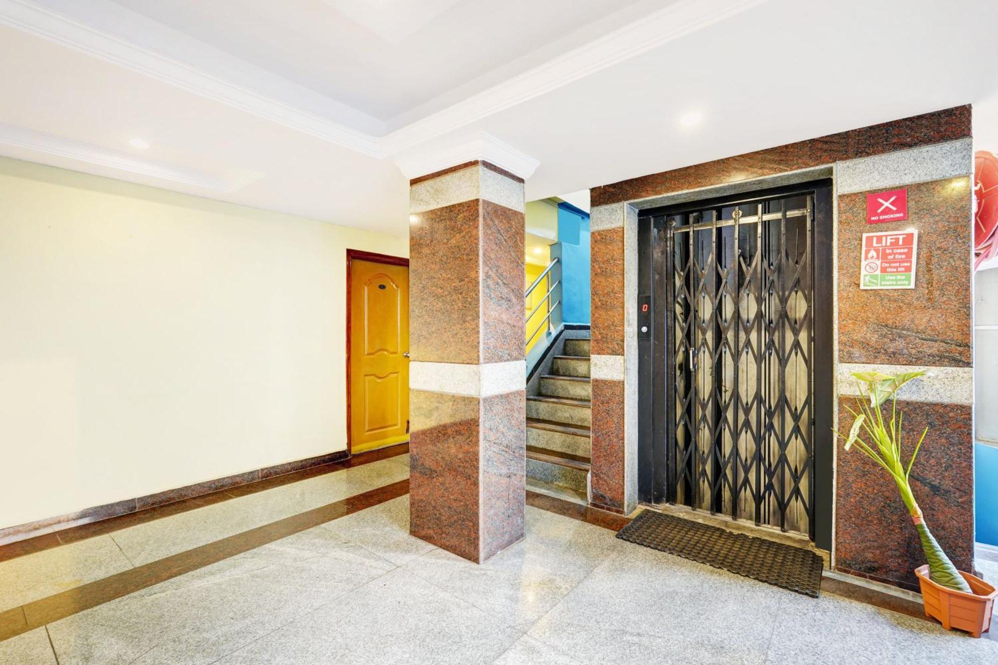 Super Hotel O Padmavathi Puram Near Railway Station Tirupati Exteriör bild