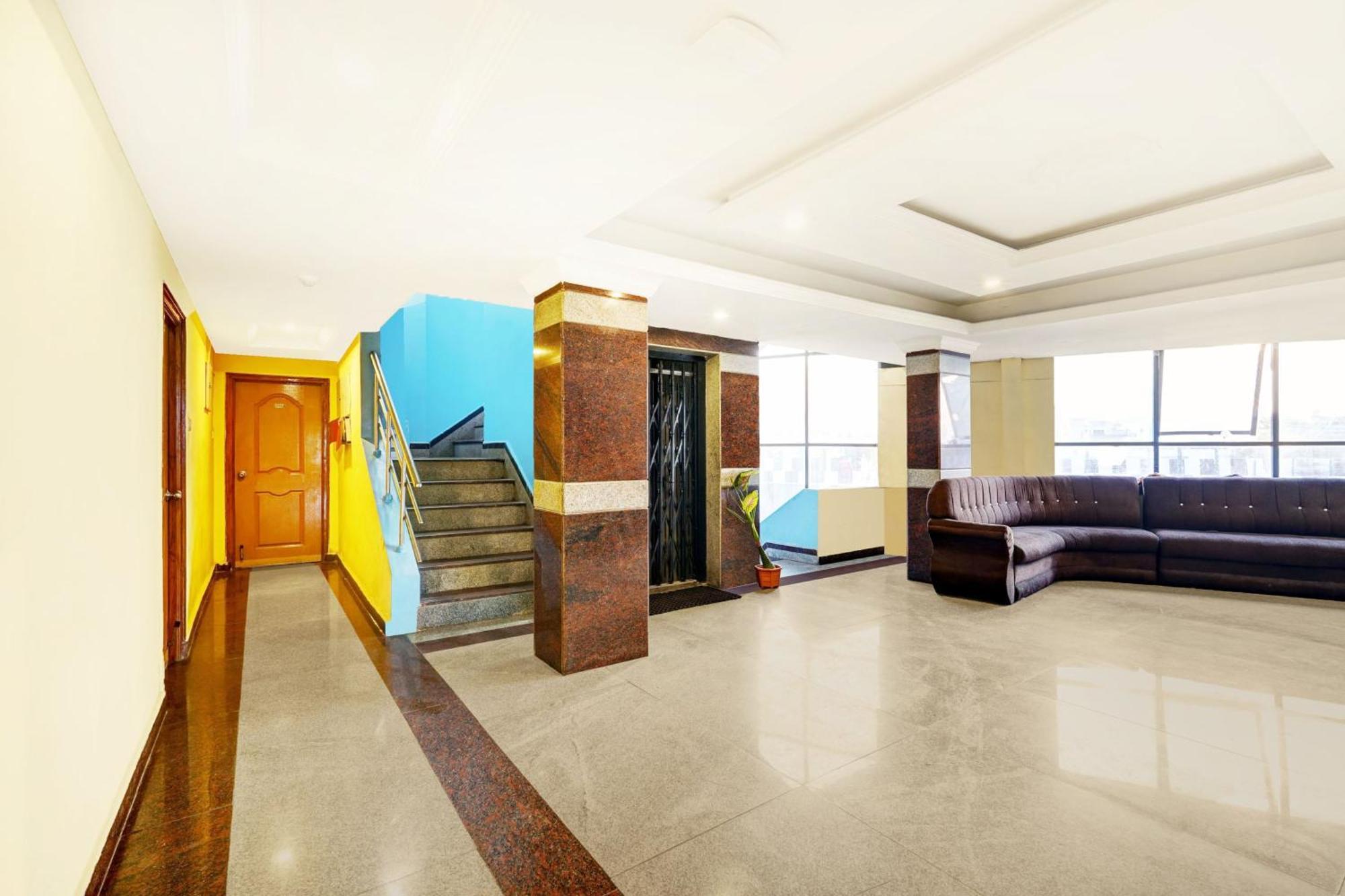 Super Hotel O Padmavathi Puram Near Railway Station Tirupati Exteriör bild