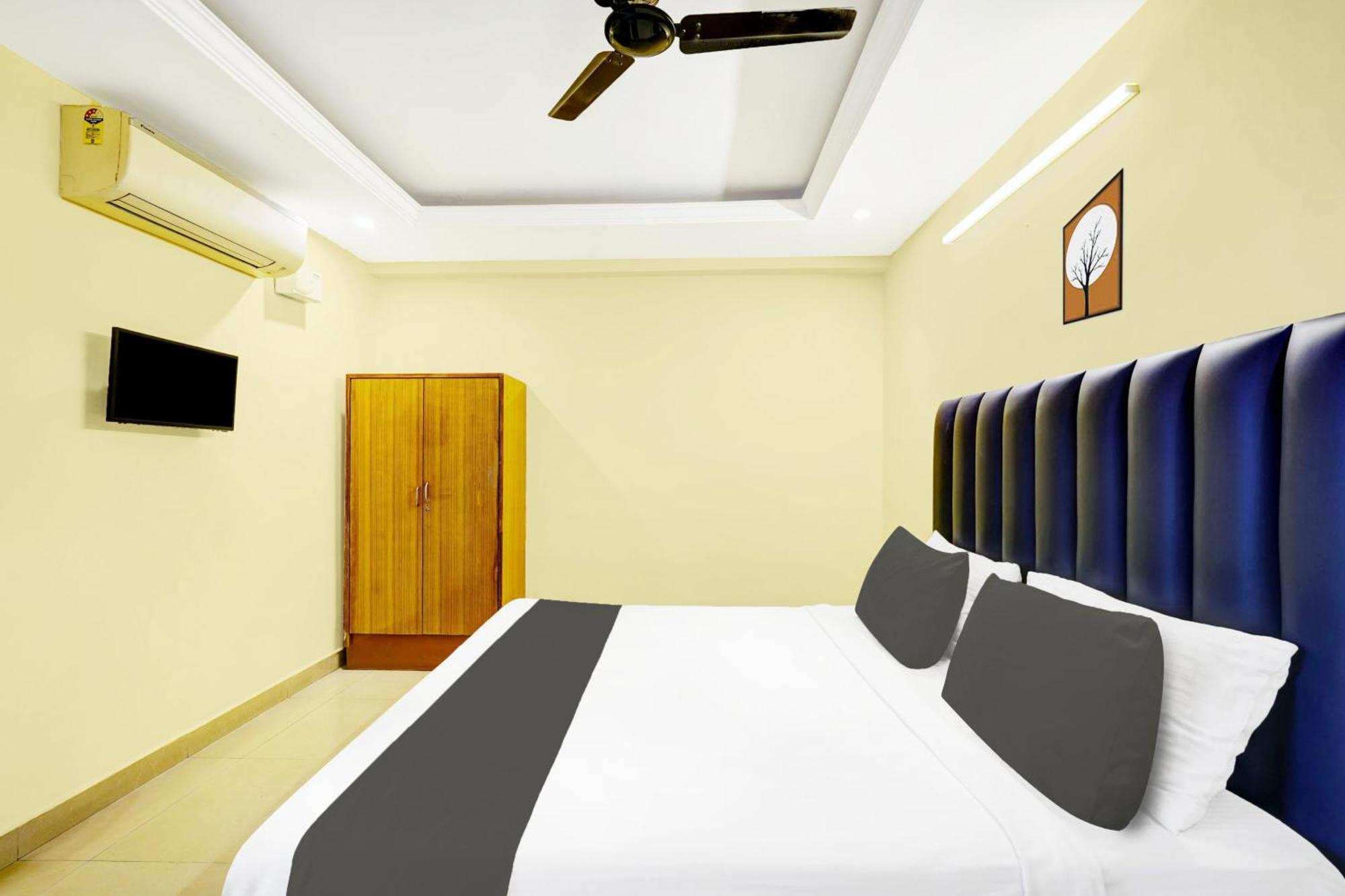 Super Hotel O Padmavathi Puram Near Railway Station Tirupati Exteriör bild