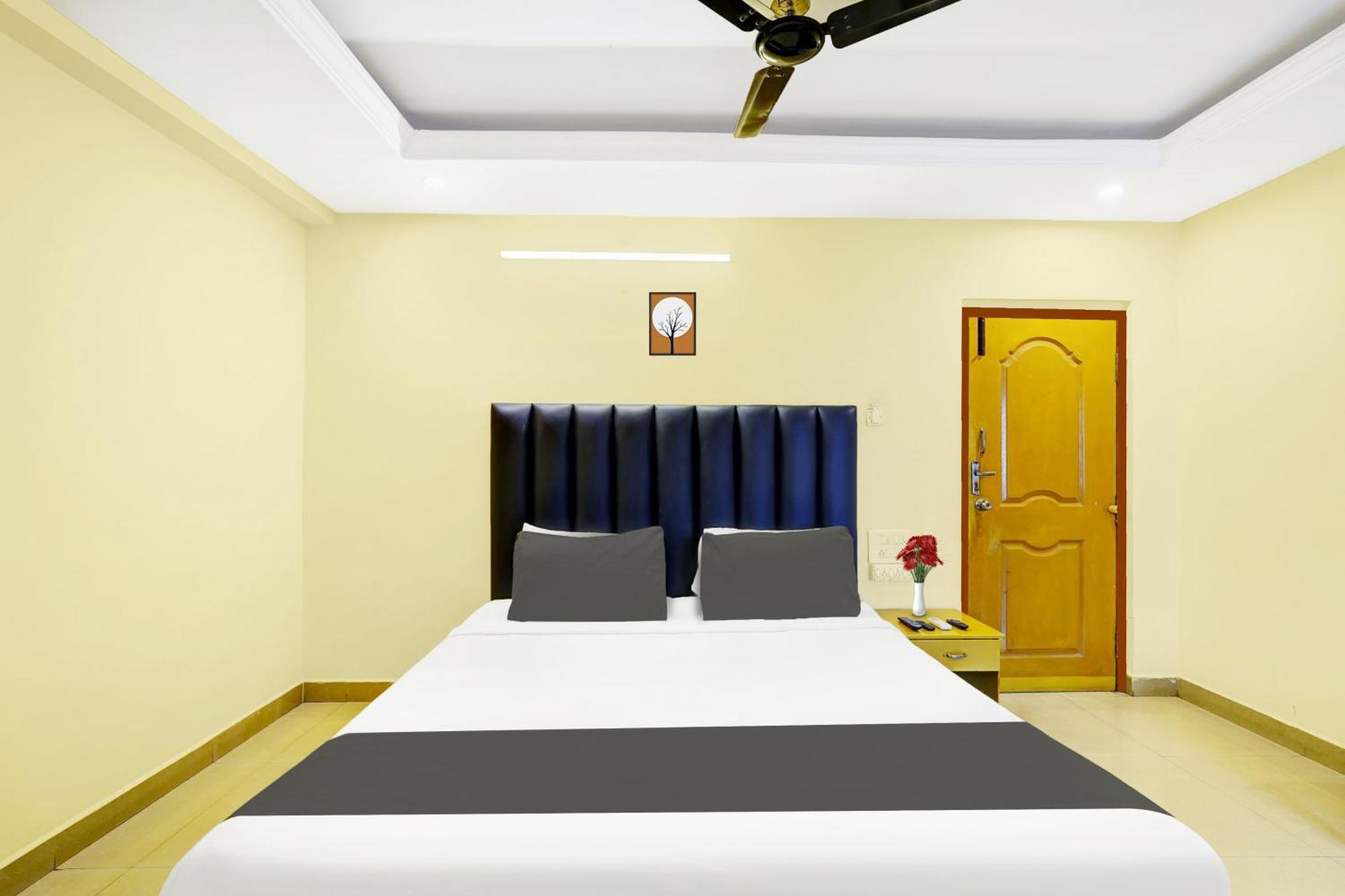 Super Hotel O Padmavathi Puram Near Railway Station Tirupati Exteriör bild