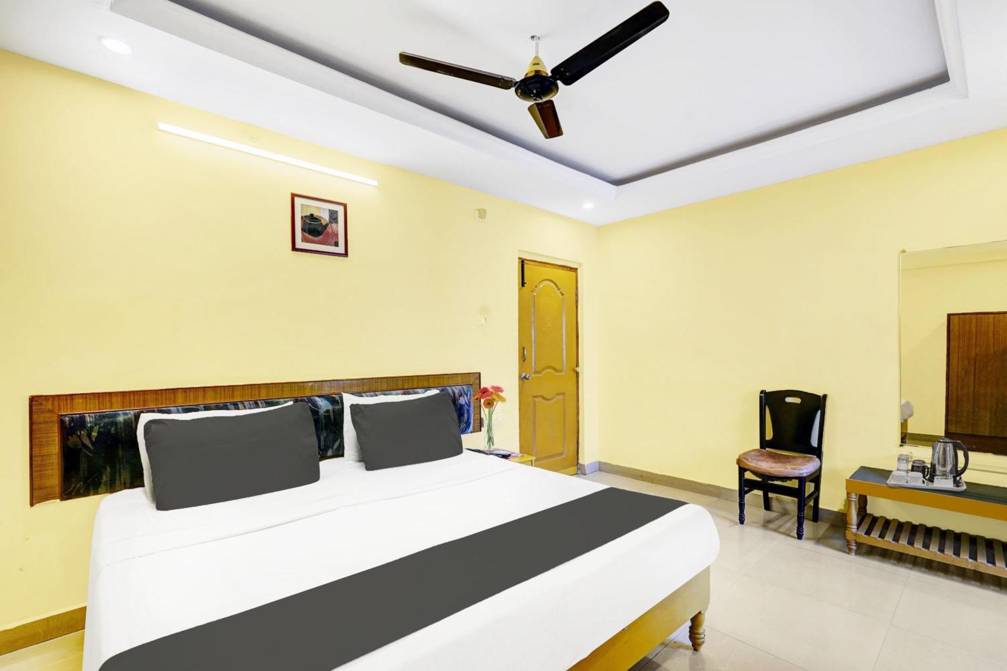Super Hotel O Padmavathi Puram Near Railway Station Tirupati Exteriör bild